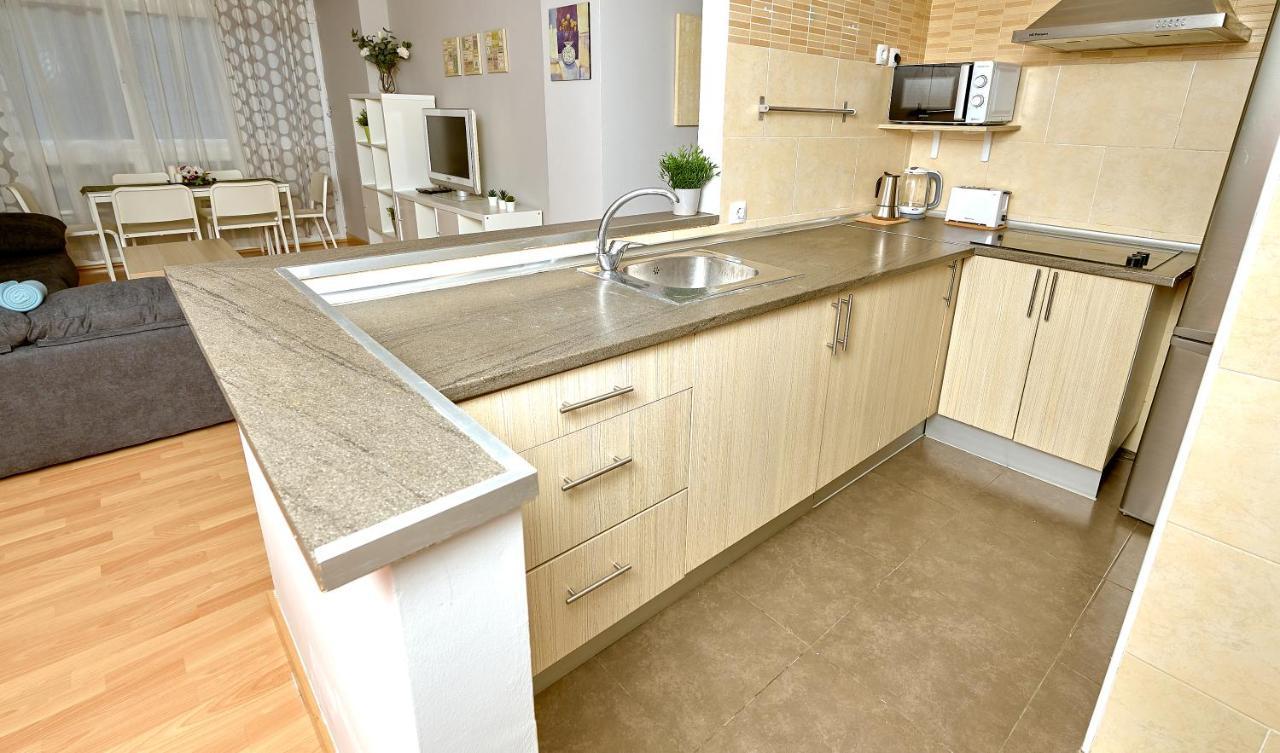 Holidays2Malaga Salitre 3 Bedroom Up To 7 People High Speed Wifi Екстериор снимка