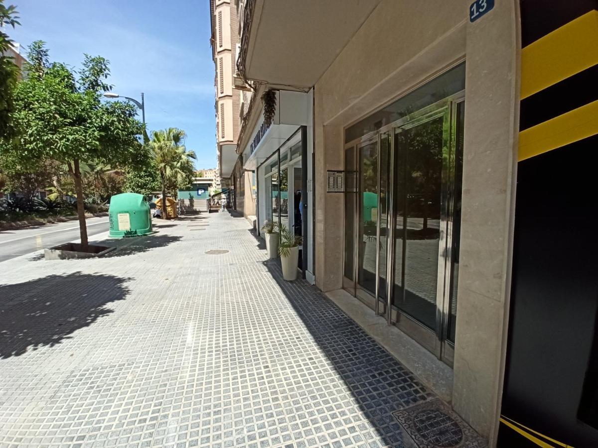 Holidays2Malaga Salitre 3 Bedroom Up To 7 People High Speed Wifi Екстериор снимка
